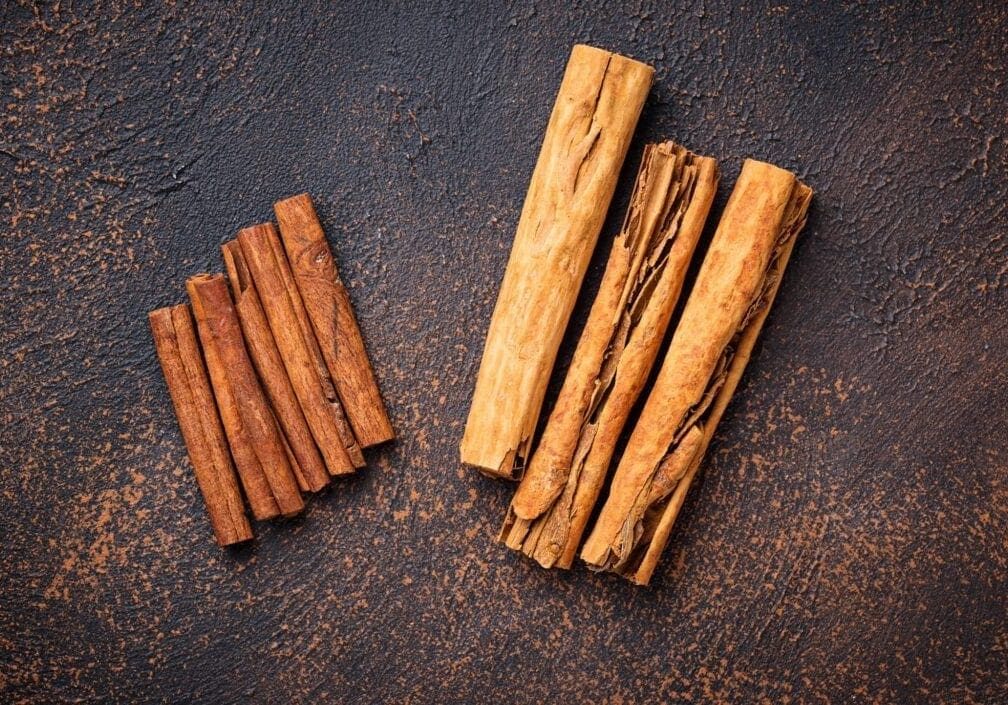 Ceylon cinnamon and cassia, sticks and powder